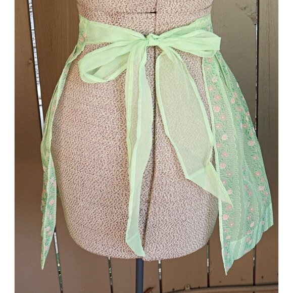 Vintage Apron Chiffon Green Floral Half Apron 1950s - Picture 4 of 4